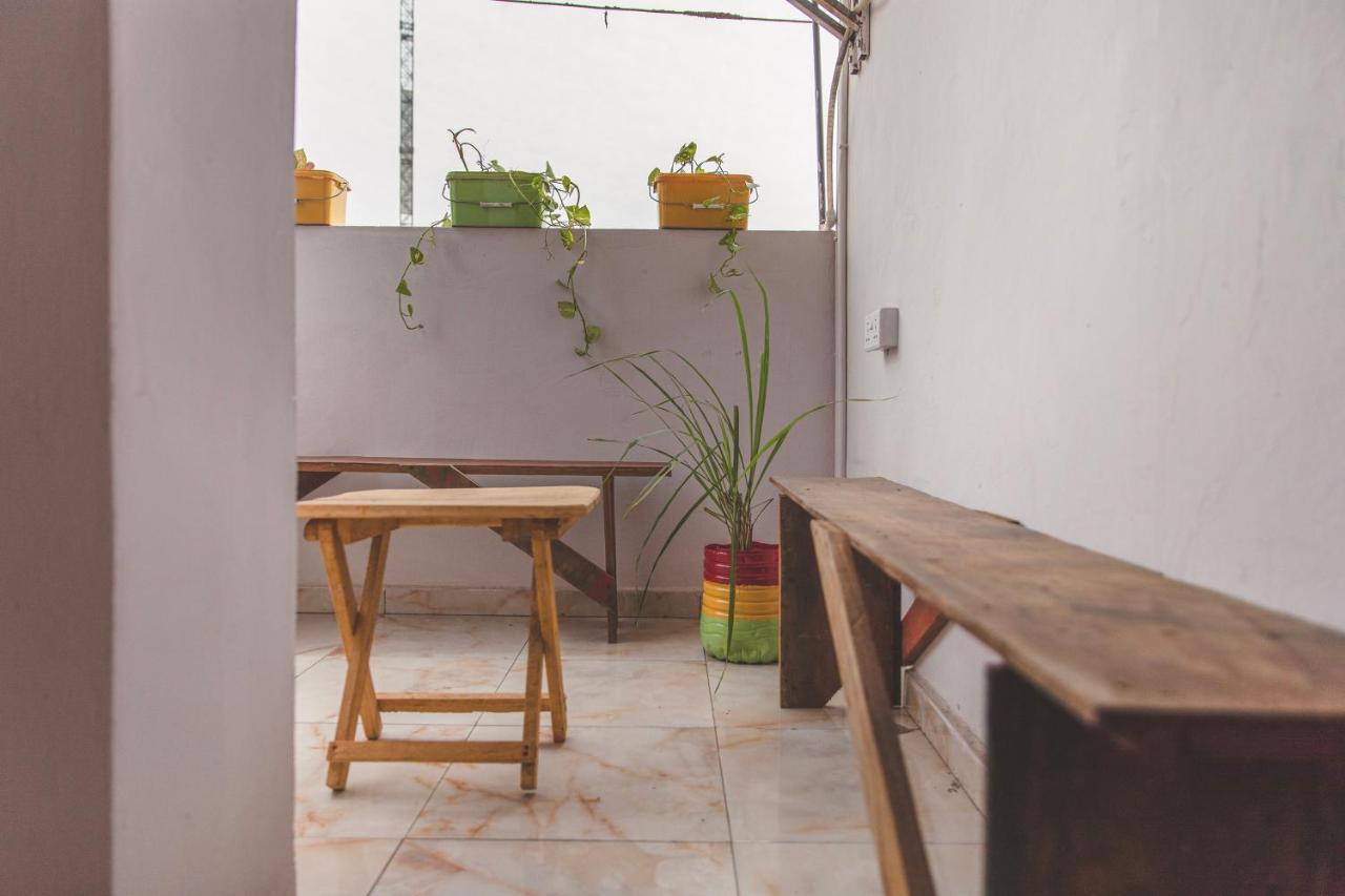 African Vibrations Hostel Osu 아크라 외부 사진
